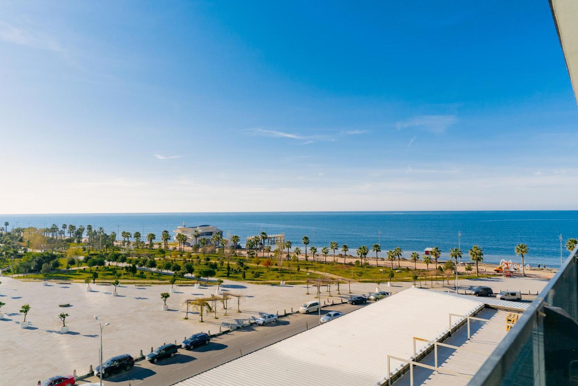 Your Beach Tower باتومي الغرفة الصورة